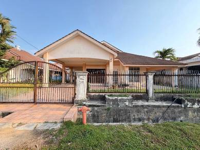 Bungalow House For Sale in Sepang,SGR