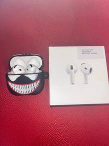 Apple AirPods (4th Gen) with Venom Case