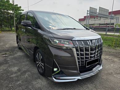 Toyota Alphard EXECUTIVE LOUNGE in Salak Selatan, KUL