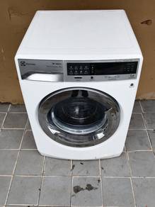 Electrotlux inverter front load 10kg washer