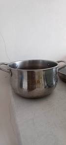 Curry pot or soup pot