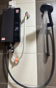 ‼️MOVING SALE‼️Panasonic Electric Home Shower