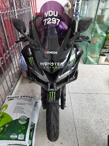 Yamaha R15