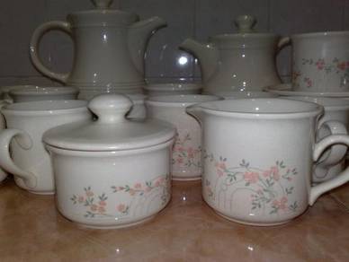 Cawan piring teko biltons coloroll England tea set