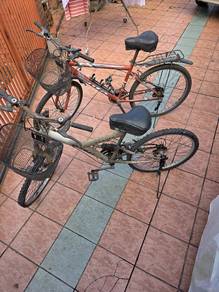 2 Bicycles for bundled sales
