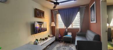 Apartment For Sale in Sri Penara