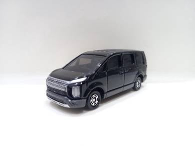 Tomica No. 39 Mitsubishi Delica D:5 Diecast MPV