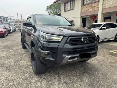Toyota Hilux BLACK EDITION in Kuching, SWK