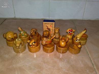 Wooden mini chinese zodiac figurine kayu