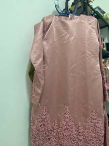 Baju kurung untuk tunang atau kenduri