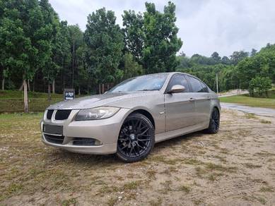 BMW 320i 20i (CKD) in Muar, JHR