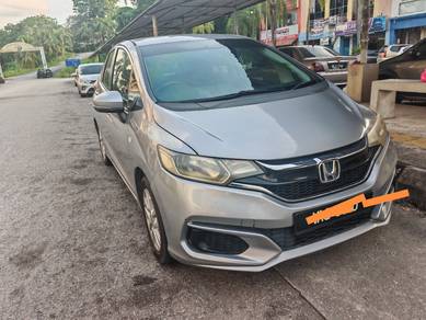 Honda Jazz S in Batu Caves, SGR