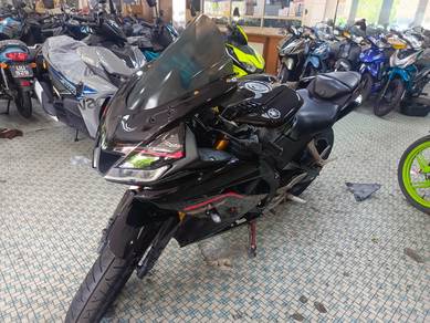 Yamaha R15