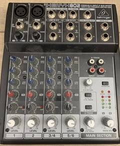 Behringer Xenyx 802 Compact Analog Mixer