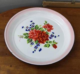 Dulang antique enamel tray