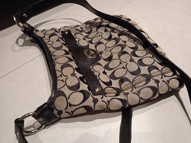 COACH Cross Body SlingBag Bag