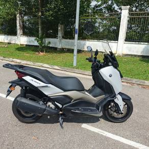 Yamaha XMAX