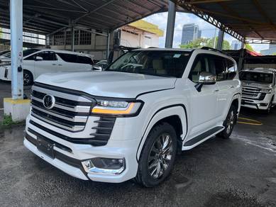 Toyota Land Cruiser ZX in Cheras, KUL