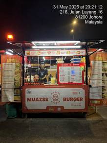 Crew Muazss Burger