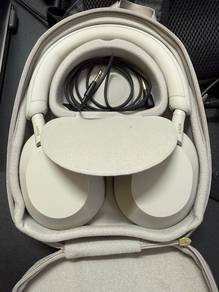 Sony WH-1000XM5