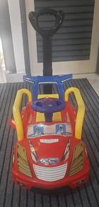 Musical car with handle 
