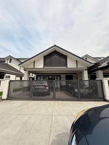 Semi-Detached House For Sale in Shah Alam,SGR