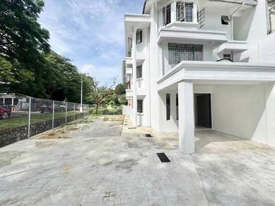 Townhouse For Sale in Shah Alam,SGR