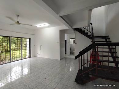 2-storey Terraced House For Sale in Seri Kembangan,SGR
