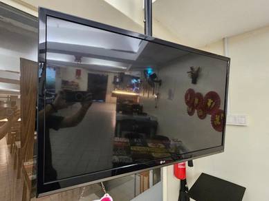 LG 42" LED (3 unit)