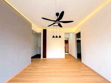 Flat For Sale in Kampung Lindungan