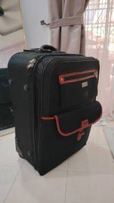 Bag Baju Beroda