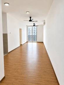 Condominium For Rent in Lakefront Homes @ Cyberjaya