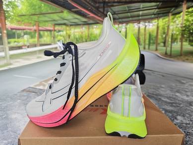 XTEP 2000KM 3.0 ( Brand new in box)