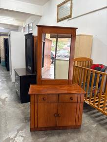 meja mekap