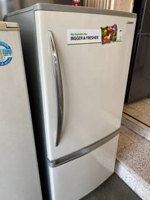 Panasonic 220L Refrigerator 6mr1n1 - terpakai