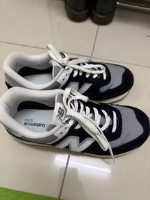 New Balance 574 | EU 43 (Kulit Kinzhir)