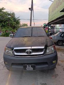 Toyota Hilux G in Puchong, SGR