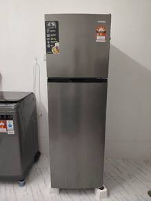 Refrigerator 247L (peti sejuk) 