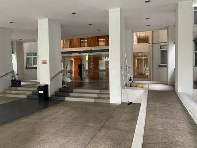 Condominium For Sale in Midfields