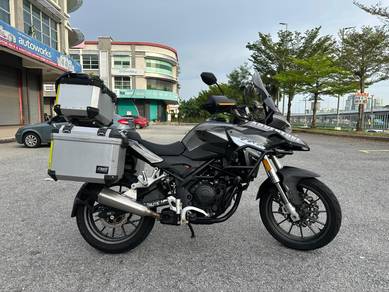 Benelli TRK 251 SE