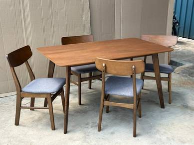 meja makan 4 kerusi scandinavian  concept