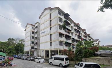 Flat For Sale in Gugusan Kemboja