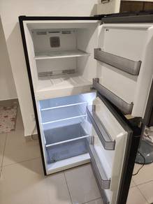 peti ais (Fridge)