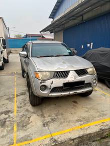 Mitsubishi Triton in Sungai Buloh, SGR