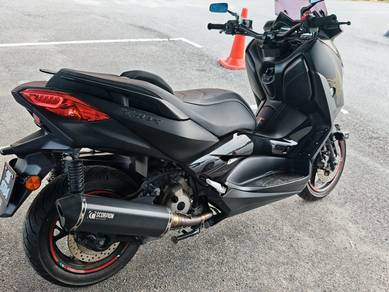 Yamaha XMAX