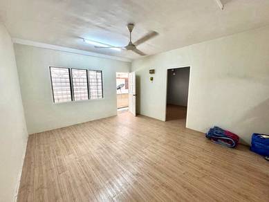 Apartment For Sale in Pangsapuri Baiduri (Bandar Tasik Kesuma)