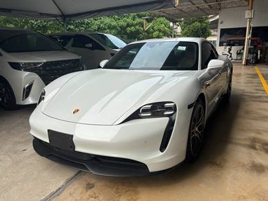 2023 Porsche Taycan -