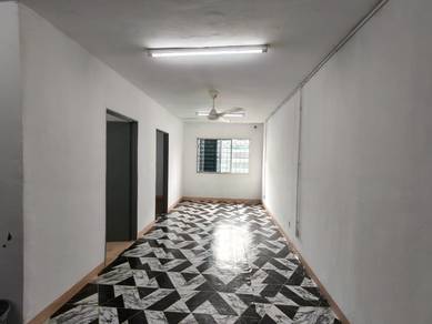 Apartment For Rent in Lestari Apartment