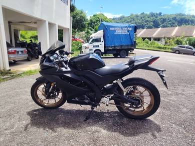 Yamaha R15