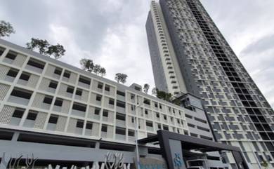 Condominium For Rent in Novus Condominium